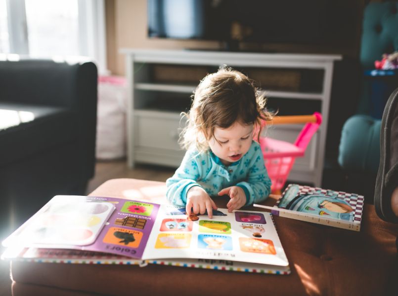 100.000 boeken per jaar uitdelen: twee vaders zijn op een missie!