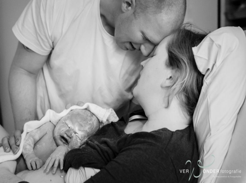 Een bevalling zoals we die allemaal wel willen in foto