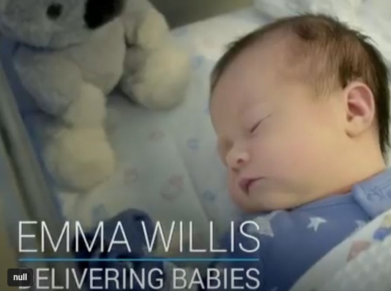 Kijktip: Britse presentatrice Emma Willis draait mee op de afdeling Verloskunde