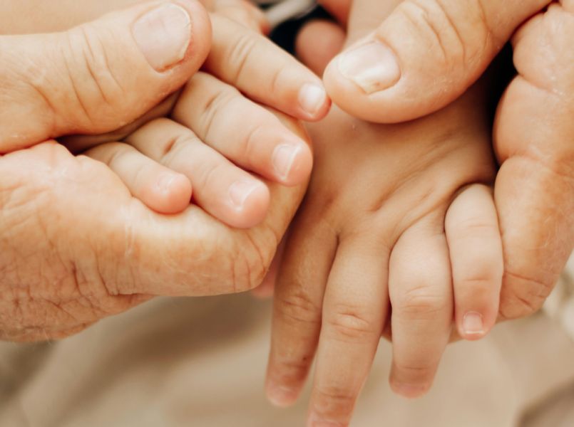 70-jarige acteur Kelsey Grammer wordt vader van 8e kind