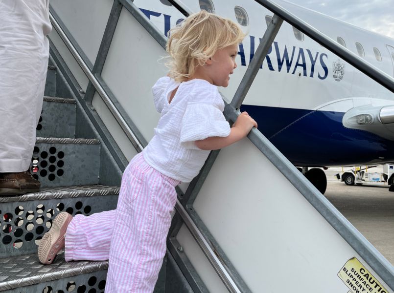 Vast op het vliegveld met kinderen? Zo maak je het makkelijker