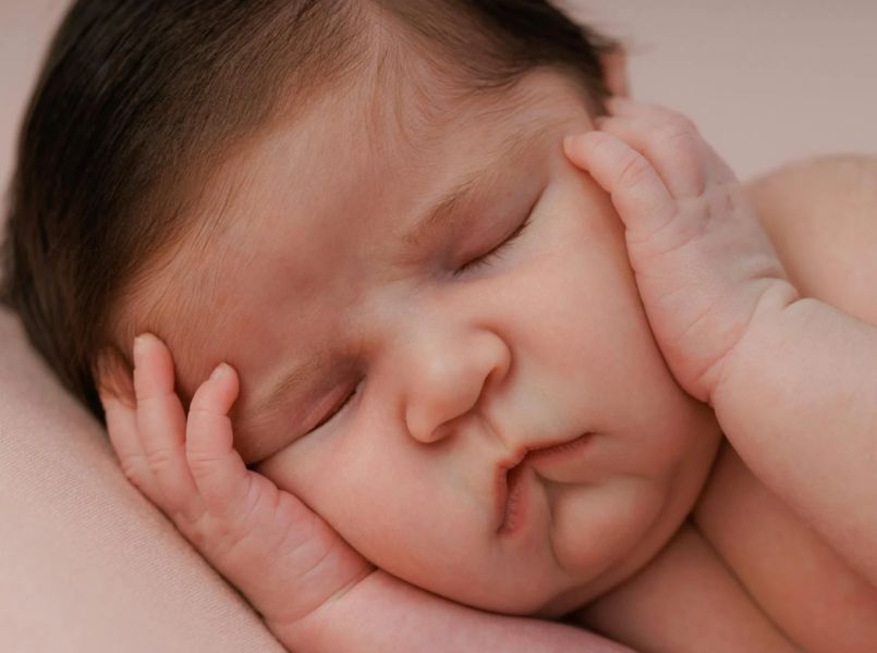 Johannesbroodpitmeel: handig als je kindje veel spuugt