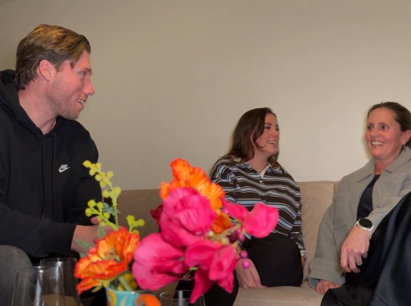 Zwanger van je kleinkind: hoe werkt draagmoederschap als je eigen moeder het kindje draagt?