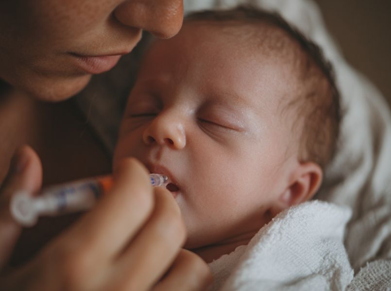 Gezondheidsraad pleit voor vitamine K-prik in plaats van druppels