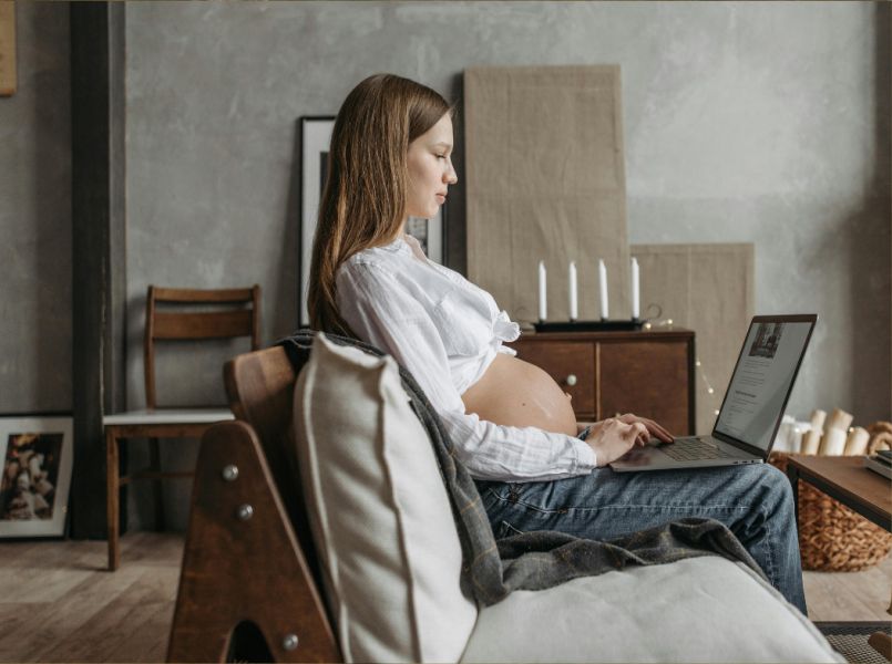 Zwanger én werk: Rihanna bewijst dat een baby op komst niet het einde betekent van je carrière 