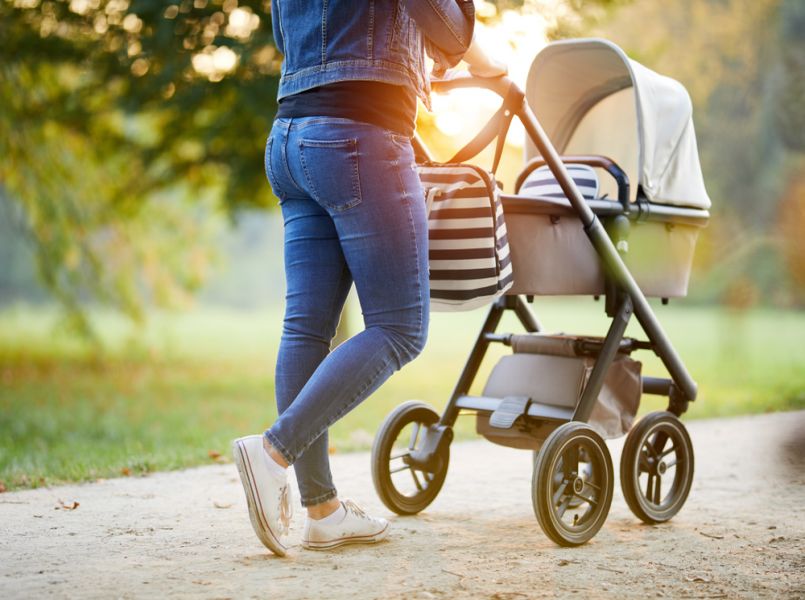 4 hacks waarmee je de kinderwagen schoon krijgt