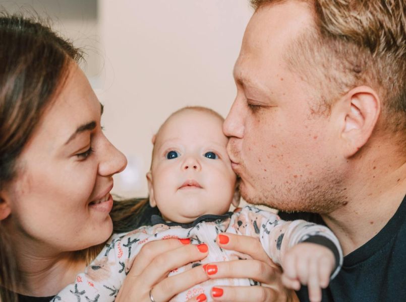 Zó kan een partner helpen borstvoeding te laten slagen