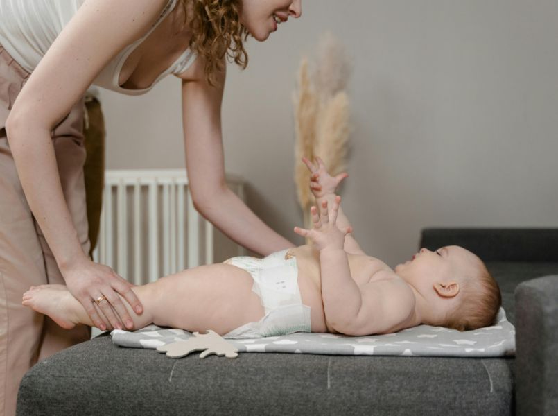 Grote zorgen in de Tweede Kamer over tekort aan kraamzorg