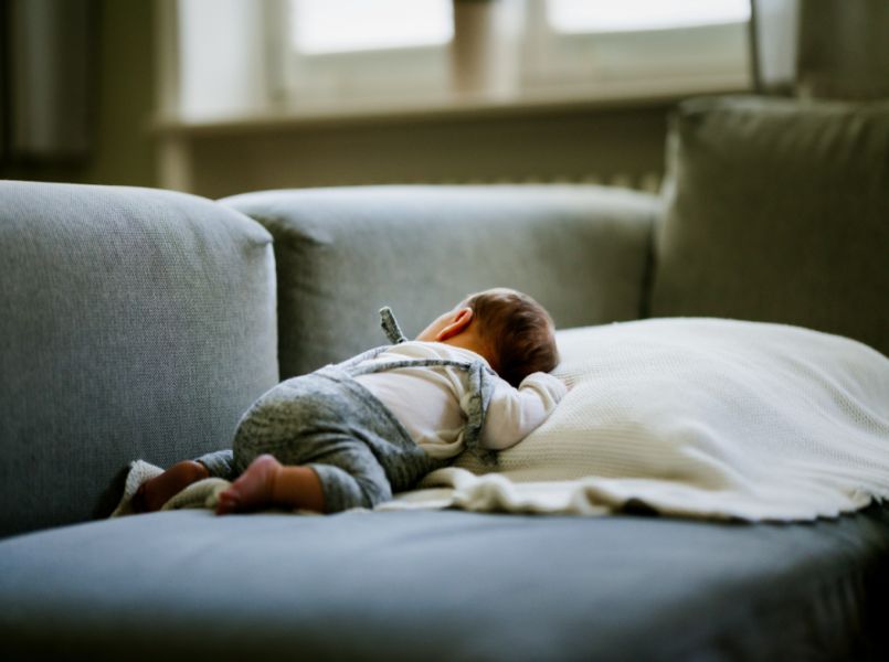 Zó houd je je baby koel en krijg je ‘m in slaap met de hitte!